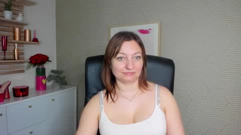 Snapshot of angela_samt chatting on March 17, 2026, 2:20 pm Angela online show from March 17, 2026, 2:20 pm