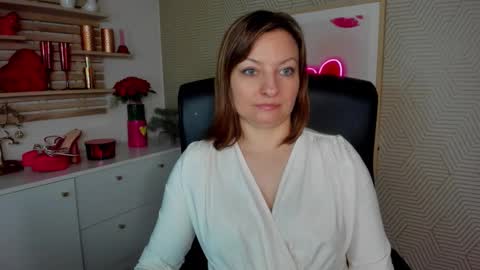 Snapshot of angela_samt chatting on March 26, 2026, 6:52 am Angela online show from March 26, 2026, 6:52 am