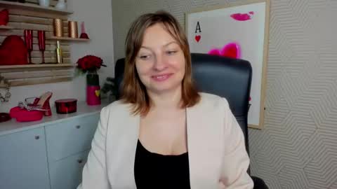 Snapshot of angela_samt chatting on April 15, 2026, 5:47 am Angela online show from April 15, 2026, 5:47 am