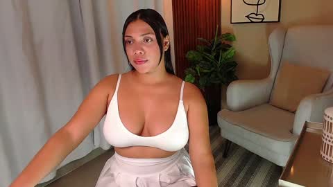 Snapshot of angela_santana_ chatting on December 13, 2024, 6:38 pm Angela online show from December 13, 2024, 6:38 pm