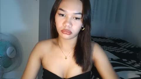Snapshot of angela_star888 chatting on February 18, 2026, 9:05 am angela_star888 online show from February 18, 2026, 9:05 am