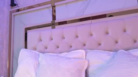 angela_white22 online show from April 30, 2026, 7:20 pm