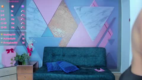 Angela online show from March 6, 2025, 9:47 am