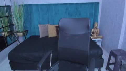 Angela online show from June 30, 2026, 2:01 am