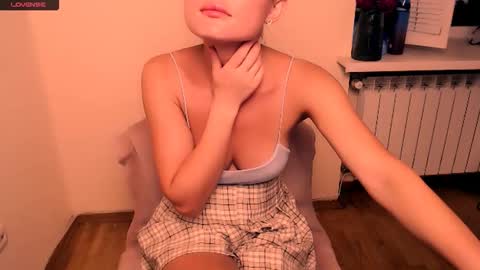 Snapshot of angelalice_ chatting on September 10, 2025, 9:42 am Alice online show from September 10, 2025, 9:42 am