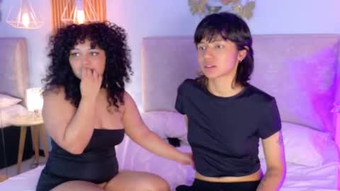 Angelaandkai  online show from November 15, 2025, 5:49 am