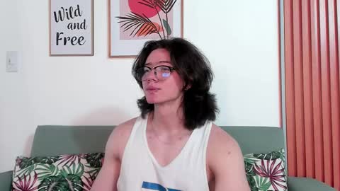 Snapshot of angelbennet_ chatting on December 3, 2024, 2:47 am Angel Bennet online show from December 3, 2024, 2:47 am