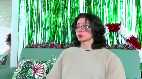 Snapshot of angelbennet_ chatting on December 21, 2024, 3:36 am Angel Bennet online show from December 21, 2024, 3:36 am