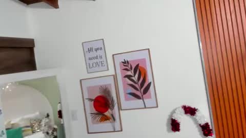 Snapshot of angelbennet_ chatting on December 26, 2024, 3:27 am Angel Bennet online show from December 26, 2024, 3:27 am