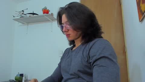 Snapshot of angelbennet_ chatting on February 7, 2025, 3:12 am Angel Bennet online show from February 7, 2025, 3:12 am
