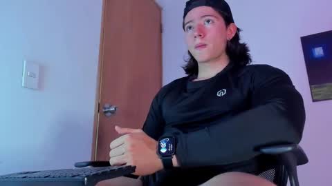 Snapshot of angelbennet_ chatting on October 18, 2025, 10:21 pm Angel Bennet online show from October 18, 2025, 10:21 pm
