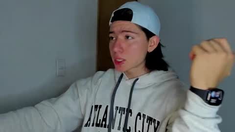 Angel Bennet online show from November 18, 2025, 1:22 am