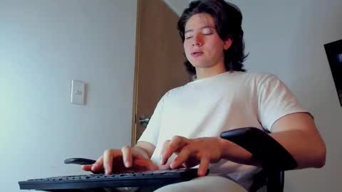 Angel Bennet online show from December 2, 2025, 11:00 pm