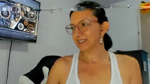 Snapshot of angelblue972344 chatting on April 18, 2026, 2:21 pm angel online show from April 18, 2026, 2:21 pm