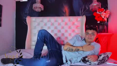 Snapshot of angelblue__ chatting on July 16, 2026, 9:54 pm angelblue online show from July 16, 2026, 9:54 pm
