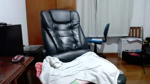 Snapshot of angelbuttslut chatting on April 3, 2026, 8:45 am angelbuttslut online show from April 3, 2026, 8:45 am
