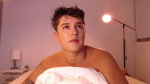 Snapshot of angelcossio chatting on November 11, 2025, 1:05 am Angel online show from November 11, 2025, 1:05 am