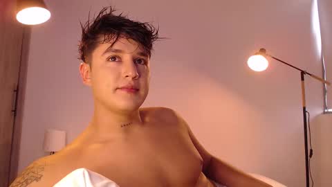 Snapshot of angelcossio chatting on December 4, 2025, 7:33 pm Angel online show from December 4, 2025, 7:33 pm