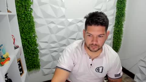 angel online show from March 6, 2025, 6:08 am