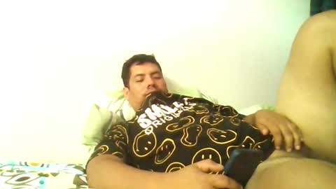 Snapshot of angeldavid90 chatting on February 26, 2026, 12:04 pm angeldavid90 online show from February 26, 2026, 12:04 pm