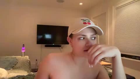 Snapshot of angeleleven11 chatting on February 15, 2025, 6:44 am angeleleven11 online show from February 15, 2025, 6:44 am