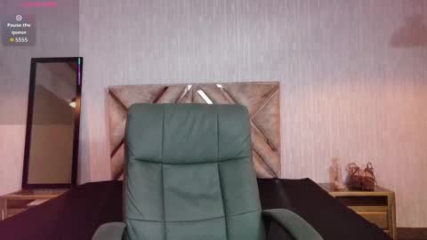 angel online show from October 3, 2025, 1:30 pm