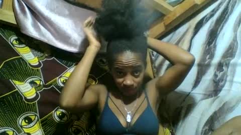 Snapshot of angelettee chatting on June 12, 2026, 6:45 am Angelettee online show from June 12, 2026, 6:45 am