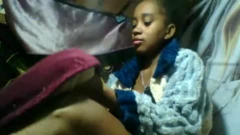 Snapshot of angelettee chatting on June 29, 2026, 1:12 am Angelettee online show from June 29, 2026, 1:12 am