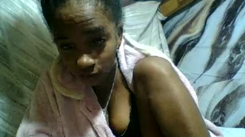Snapshot of angelettee chatting on July 2, 2026, 7:31 pm Angelettee online show from July 2, 2026, 7:31 pm