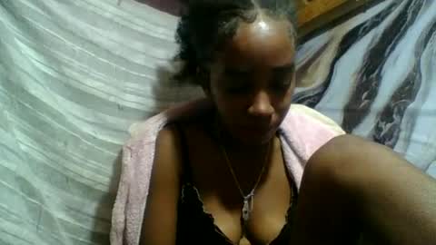 Snapshot of angelettee chatting on July 3, 2026, 9:21 pm Angelettee online show from July 3, 2026, 9:21 pm