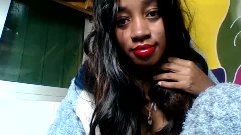 Snapshot of angelettee chatting on July 15, 2026, 6:18 am Angelettee online show from July 15, 2026, 6:18 am
