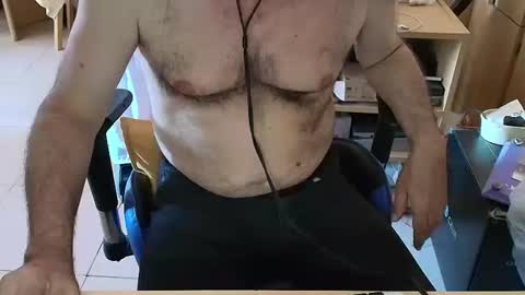 Snapshot of angelgarcia269 chatting on December 18, 2025, 3:40 pm angelgarcia269 online show from December 18, 2025, 3:40 pm