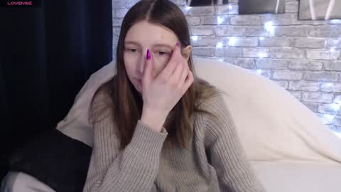 Snapshot of angelica_mrrr chatting on January 15, 2025, 11:21 am Angelica online show from January 15, 2025, 11:21 am