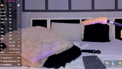 Snapshot of angelica_soft chatting on February 7, 2025, 11:34 pm U can call me Angel online show from February 7, 2025, 11:34 pm