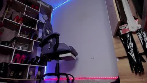 Angelica Sparks online show from March 9, 2025, 6:39 am