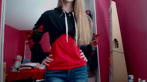 Snapshot of angelicangel3 chatting on February 4, 2025, 9:31 pm AngelicAngel online show from February 4, 2025, 9:31 pm