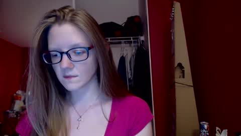 Snapshot of angelicangel3 chatting on February 17, 2025, 5:36 am AngelicAngel online show from February 17, 2025, 5:36 am