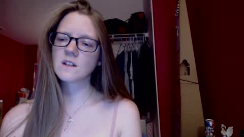 Snapshot of angelicangel3 chatting on February 21, 2025, 4:18 am AngelicAngel online show from February 21, 2025, 4:18 am