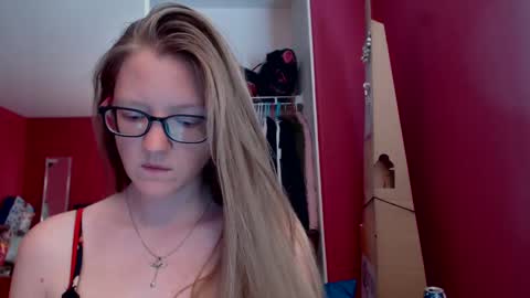 Snapshot of angelicangel3 chatting on September 18, 2025, 5:59 pm AngelicAngel online show from September 18, 2025, 5:59 pm