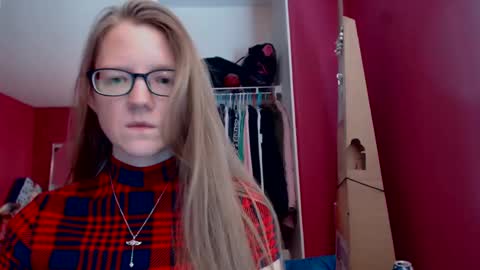 Snapshot of angelicangel3 chatting on October 3, 2025, 5:32 pm AngelicAngel online show from October 3, 2025, 5:32 pm