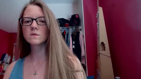 Snapshot of angelicangel3 chatting on October 31, 2025, 7:26 pm AngelicAngel online show from October 31, 2025, 7:26 pm