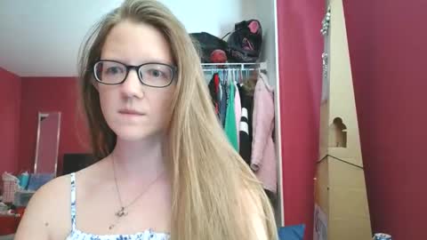 Snapshot of angelicangel3 chatting on November 26, 2025, 7:26 pm AngelicAngel online show from November 26, 2025, 7:26 pm