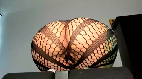 Snapshot of angelinacht chatting on October 27, 2025, 9:57 am Angelina online show from October 27, 2025, 9:57 am