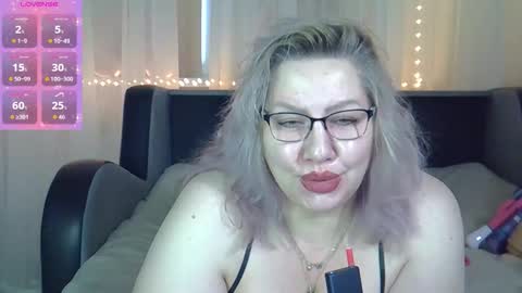 AngelinaGlam online show from October 13, 2025, 12:05 pm