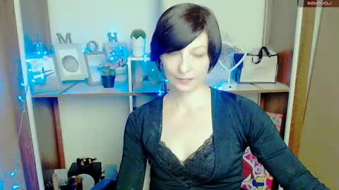 Snapshot of angelinalov_ chatting on January 23, 2025, 11:26 am Angelina online show from January 23, 2025, 11:26 am