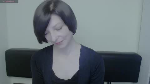 Snapshot of angelinalov_ chatting on February 21, 2025, 10:39 am Angelina online show from February 21, 2025, 10:39 am