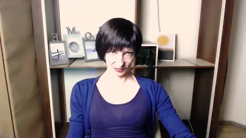 Angelina online show from November 18, 2025, 7:35 am