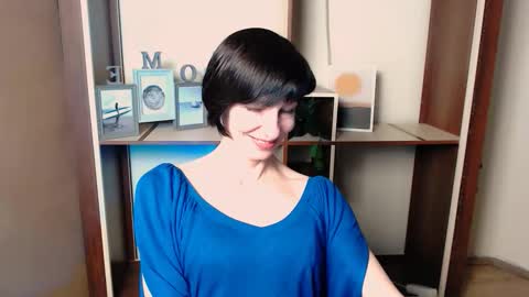 Angelina online show from December 21, 2025, 10:33 am