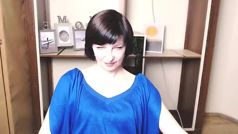 Snapshot of angelinalov_ chatting on April 20, 2026, 12:08 pm Angelina online show from April 20, 2026, 12:08 pm