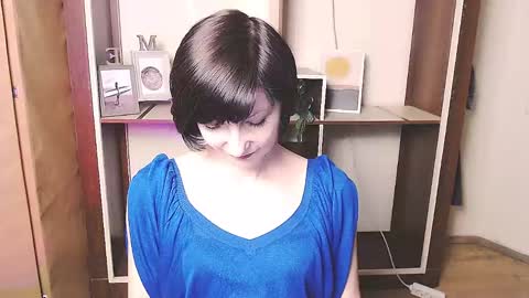 Snapshot of angelinalov_ chatting on April 21, 2026, 8:09 am Angelina online show from April 21, 2026, 8:09 am